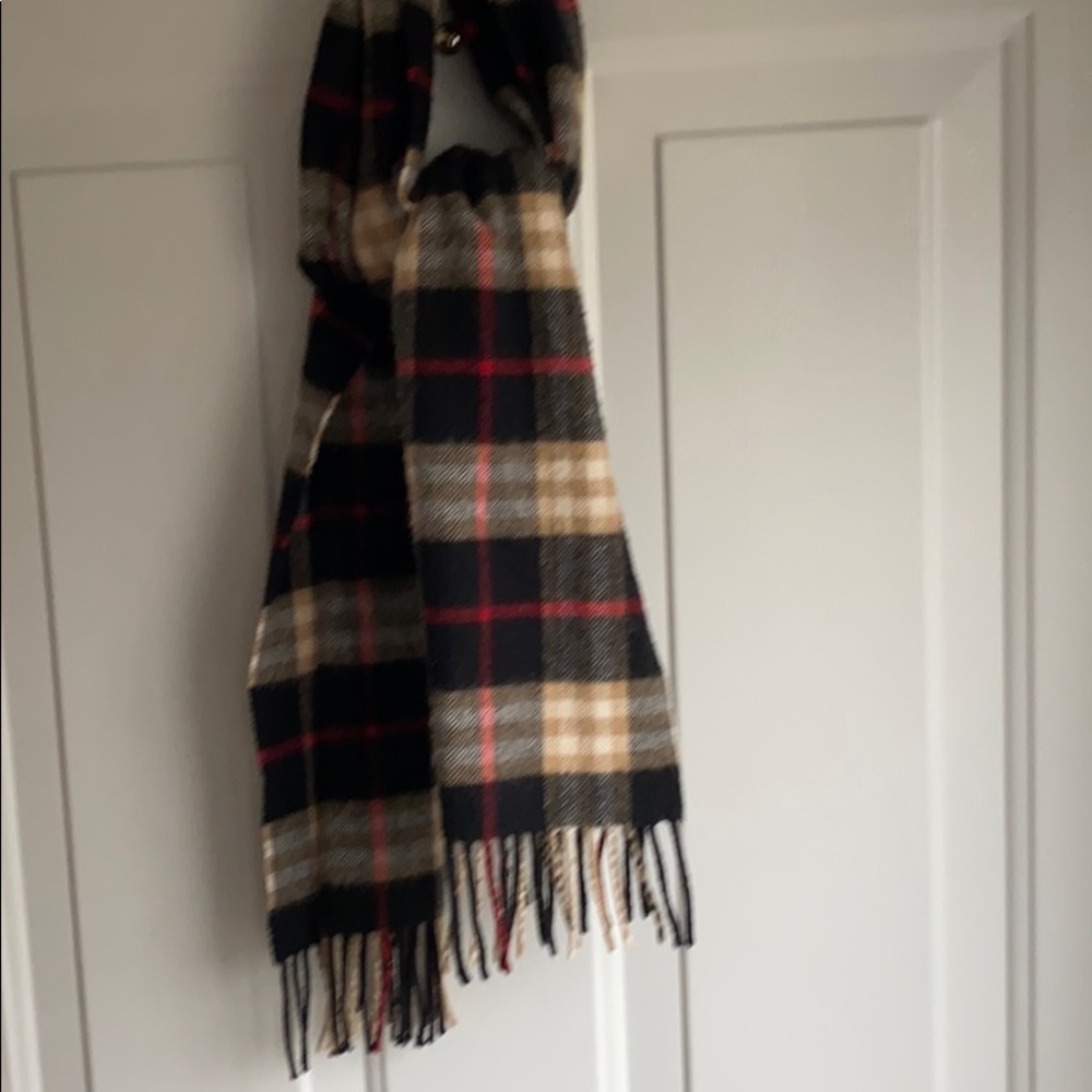 Burberry 100% Cashmere scarf